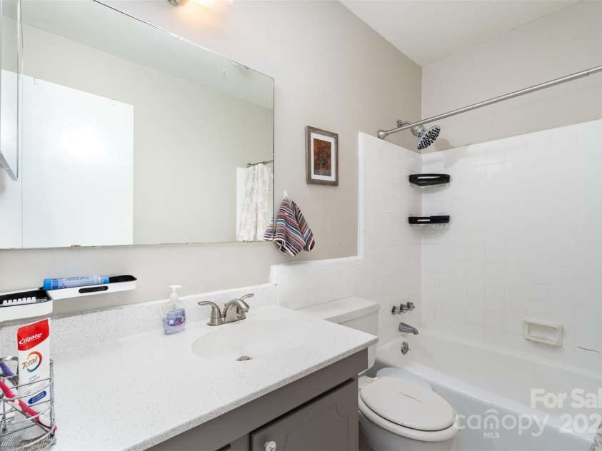 3726 Park Road, Charlotte, NC 28209.  MLS# CAR4248906, YatesRealty ID 12979. 