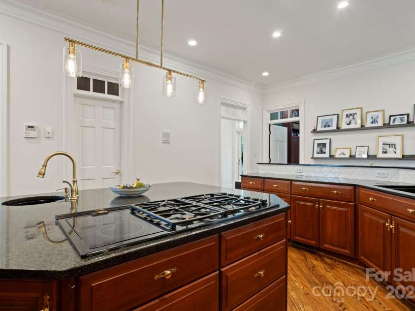 117 Founders Drive, Flat Rock, NC 28731.  MLS# CAR4276732, YatesRealty ID 1298. 