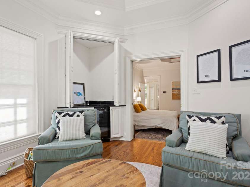 117 Founders Drive, Flat Rock, NC 28731.  MLS# CAR4276732, YatesRealty ID 1298. 