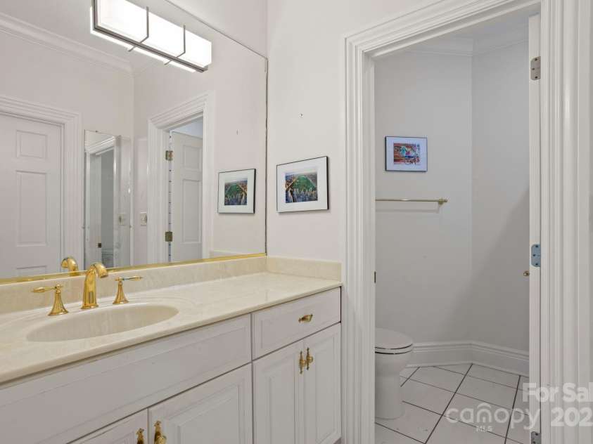 117 Founders Drive, Flat Rock, NC 28731.  MLS# CAR4276732, YatesRealty ID 1298. 