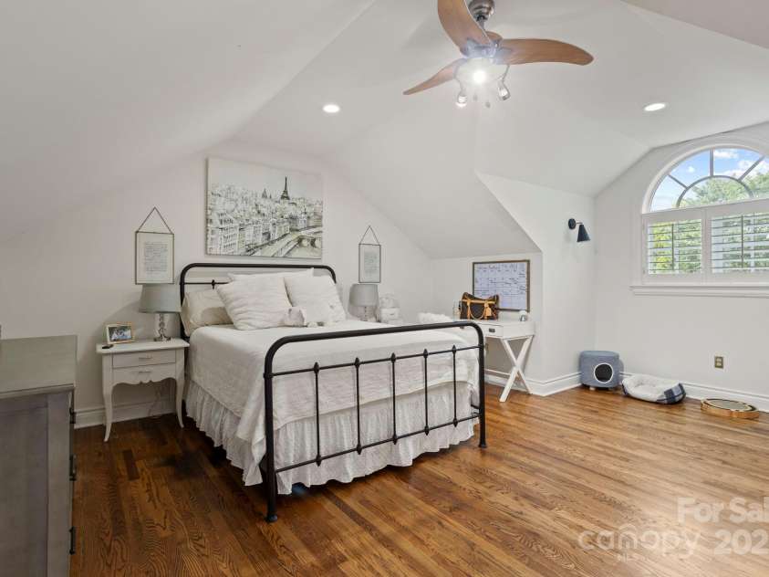 117 Founders Drive, Flat Rock, NC 28731.  MLS# CAR4276732, YatesRealty ID 1298. 