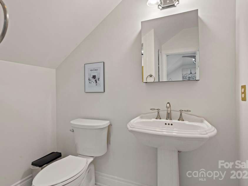 117 Founders Drive, Flat Rock, NC 28731.  MLS# CAR4276732, YatesRealty ID 1298. 