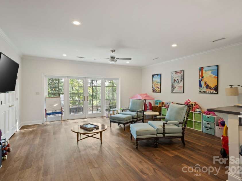 117 Founders Drive, Flat Rock, NC 28731.  MLS# CAR4276732, YatesRealty ID 1298. 