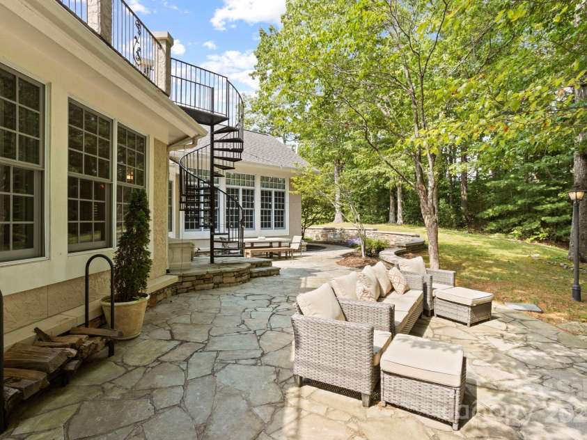 117 Founders Drive, Flat Rock, NC 28731.  MLS# CAR4276732, YatesRealty ID 1298. 