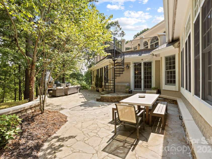 117 Founders Drive, Flat Rock, NC 28731.  MLS# CAR4276732, YatesRealty ID 1298. 