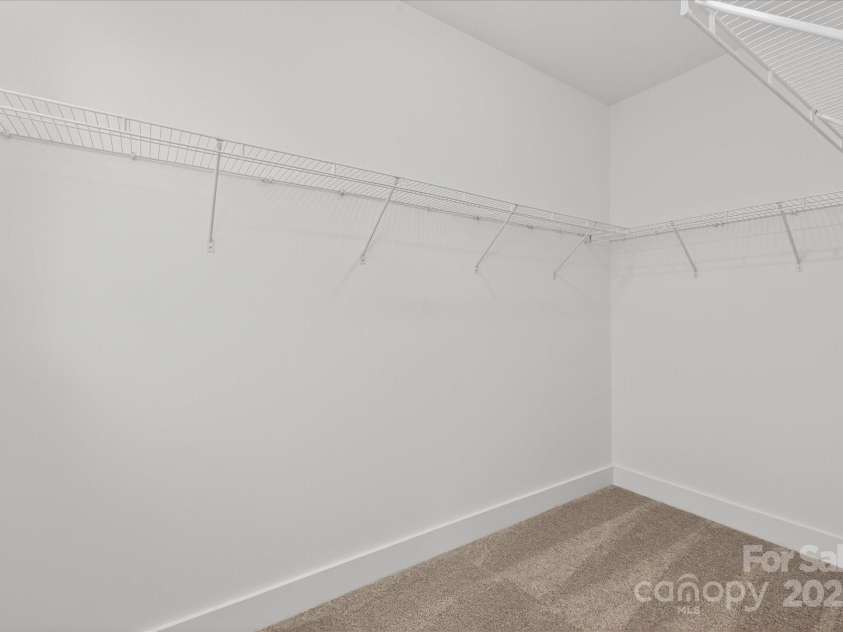 412 Nathaniel Way, Charlotte, NC 28213.  MLS# CAR4252865, YatesRealty ID 1298. Premier Closet