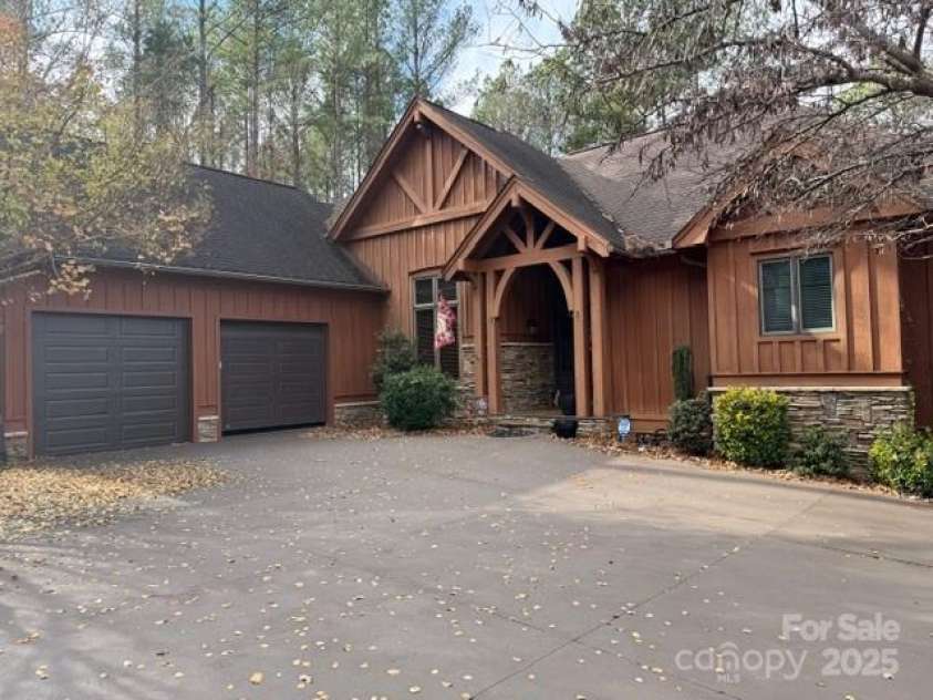 621 Crystal Bay Drive, Denton, NC 27239.  MLS# CAR4329228, YatesRealty ID 1298. 