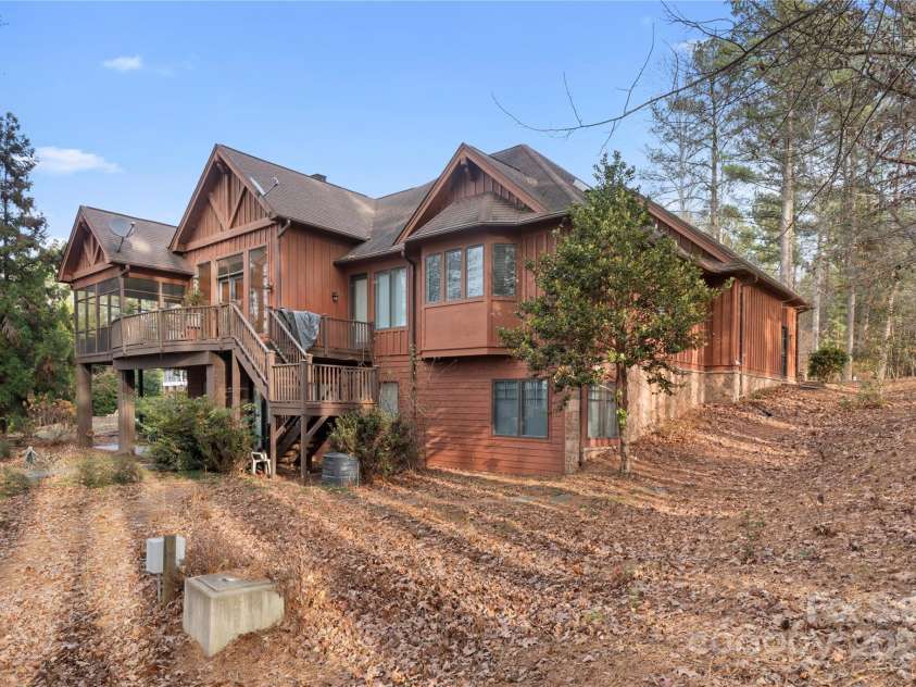 621 Crystal Bay Drive, Denton, NC 27239.  MLS# CAR4329228, YatesRealty ID 1298. 