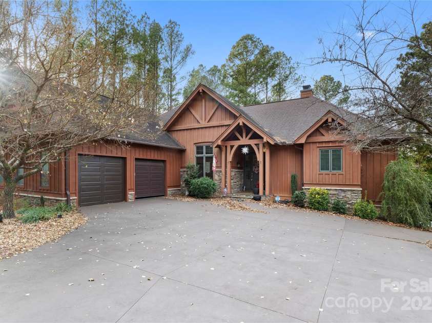 621 Crystal Bay Drive, Denton, NC 27239.  MLS# CAR4329228, YatesRealty ID 1298. 