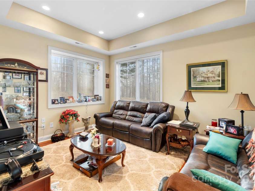 621 Crystal Bay Drive, Denton, NC 27239.  MLS# CAR4329228, YatesRealty ID 1298. 