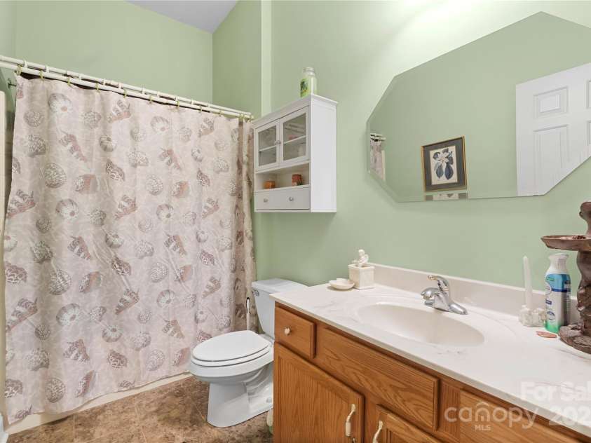 621 Crystal Bay Drive, Denton, NC 27239.  MLS# CAR4329228, YatesRealty ID 1298. 