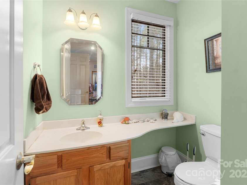 621 Crystal Bay Drive, Denton, NC 27239.  MLS# CAR4329228, YatesRealty ID 1298. 