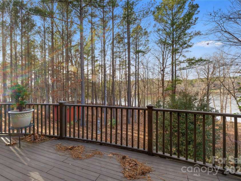 621 Crystal Bay Drive, Denton, NC 27239.  MLS# CAR4329228, YatesRealty ID 1298. 