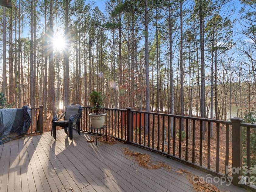 621 Crystal Bay Drive, Denton, NC 27239.  MLS# CAR4329228, YatesRealty ID 1298. 