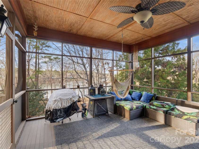 621 Crystal Bay Drive, Denton, NC 27239.  MLS# CAR4329228, YatesRealty ID 1298. 