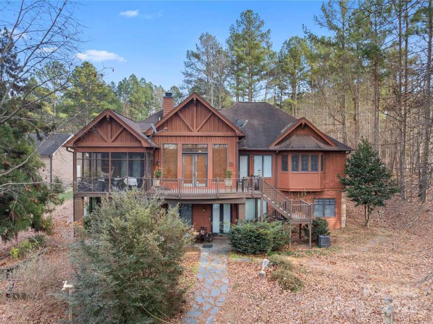 621 Crystal Bay Drive, Denton, NC 27239.  MLS# CAR4329228, YatesRealty ID 1298. 