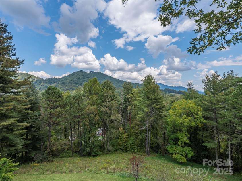 89 Patten Park Drive, Waynesville, NC 28785.  MLS# CAR4307943, YatesRealty ID 12980. 