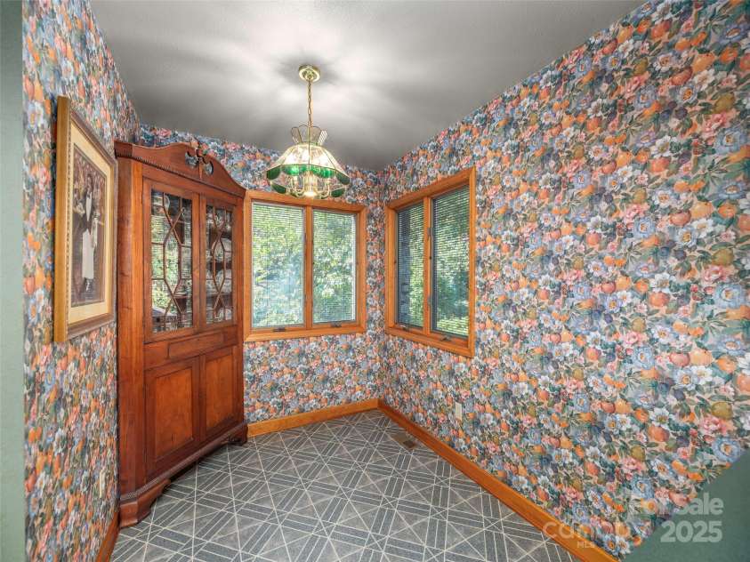 89 Patten Park Drive, Waynesville, NC 28785.  MLS# CAR4307943, YatesRealty ID 12980. 