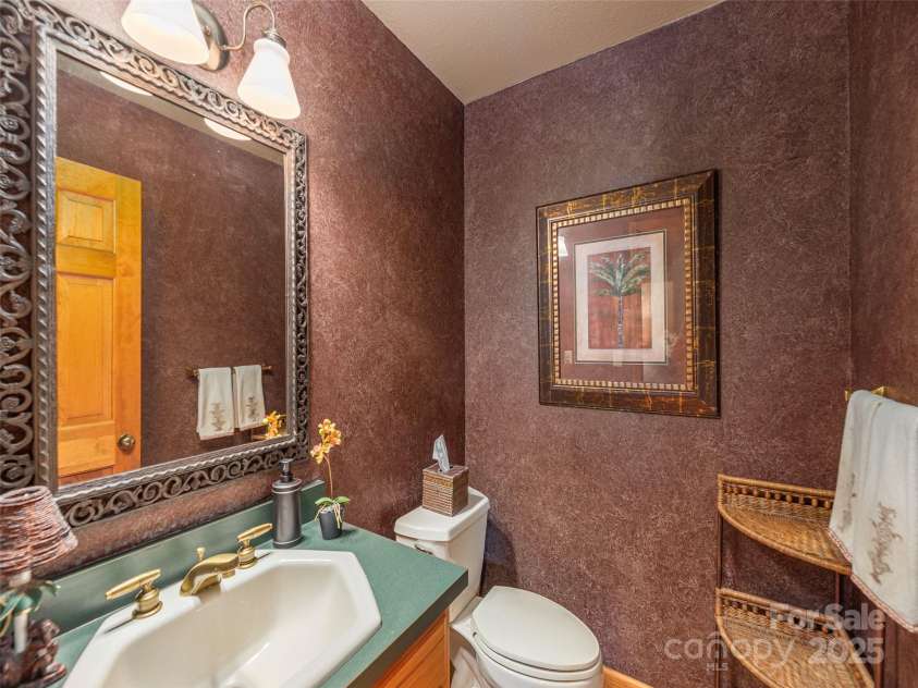 89 Patten Park Drive, Waynesville, NC 28785.  MLS# CAR4307943, YatesRealty ID 12980. 