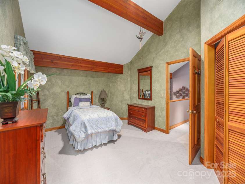 89 Patten Park Drive, Waynesville, NC 28785.  MLS# CAR4307943, YatesRealty ID 12980. 