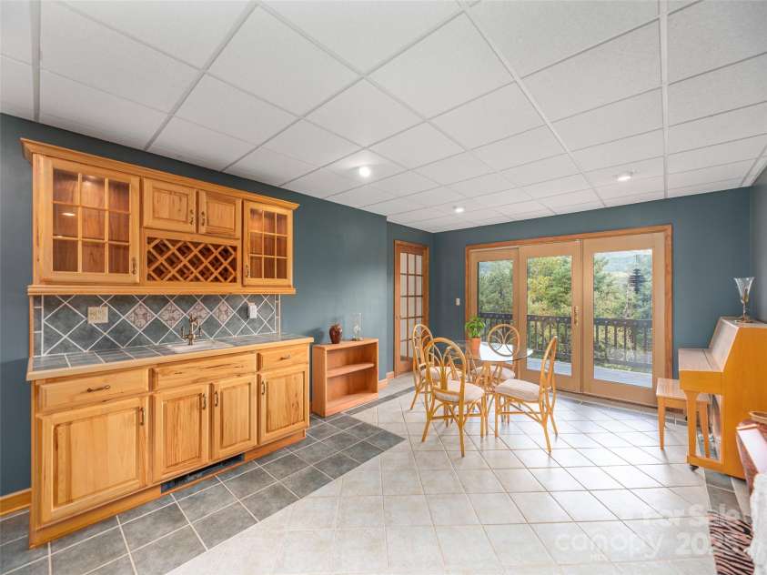 89 Patten Park Drive, Waynesville, NC 28785.  MLS# CAR4307943, YatesRealty ID 12980. 