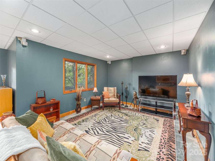 89 Patten Park Drive, Waynesville, NC 28785.  MLS# CAR4307943, YatesRealty ID 12980. 
