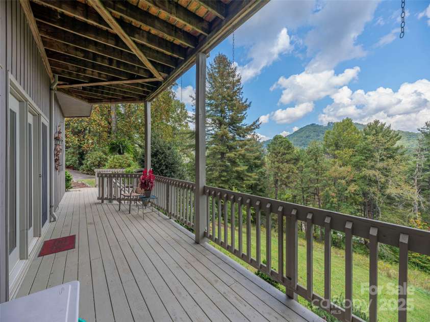 89 Patten Park Drive, Waynesville, NC 28785.  MLS# CAR4307943, YatesRealty ID 12980. 