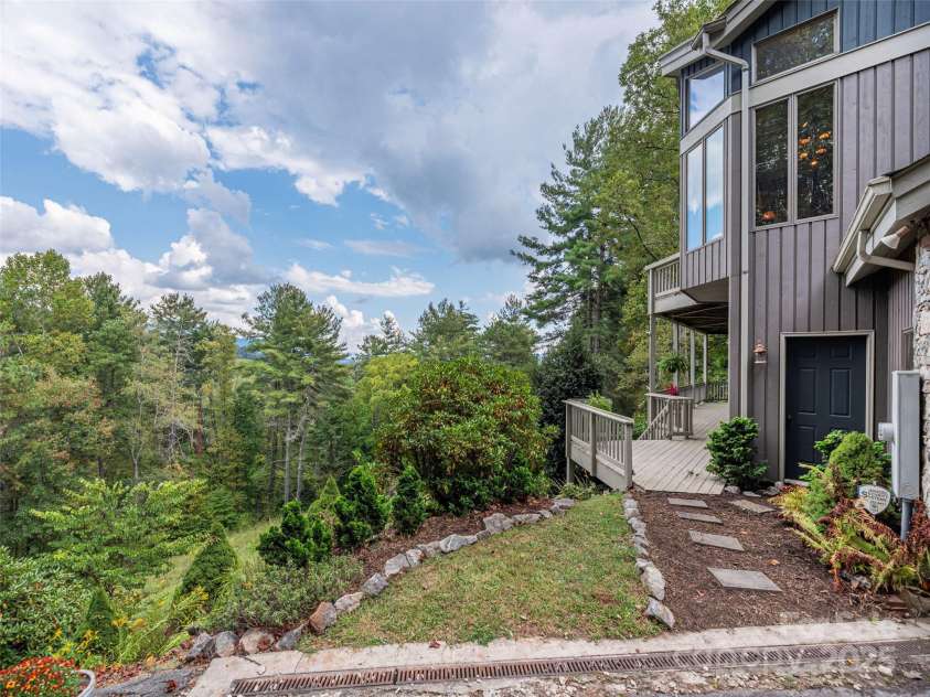 89 Patten Park Drive, Waynesville, NC 28785.  MLS# CAR4307943, YatesRealty ID 12980. 