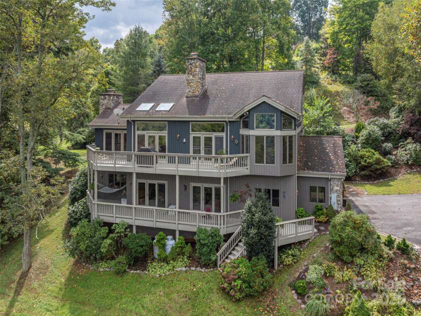 89 Patten Park Drive, Waynesville, NC 28785.  MLS# CAR4307943, YatesRealty ID 12980. 