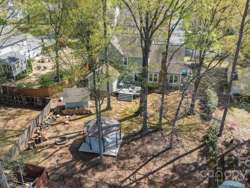 2439 Heathershire Lane, Matthews, NC 28105.  MLS# CAR4241970, YatesRealty ID 12981. 