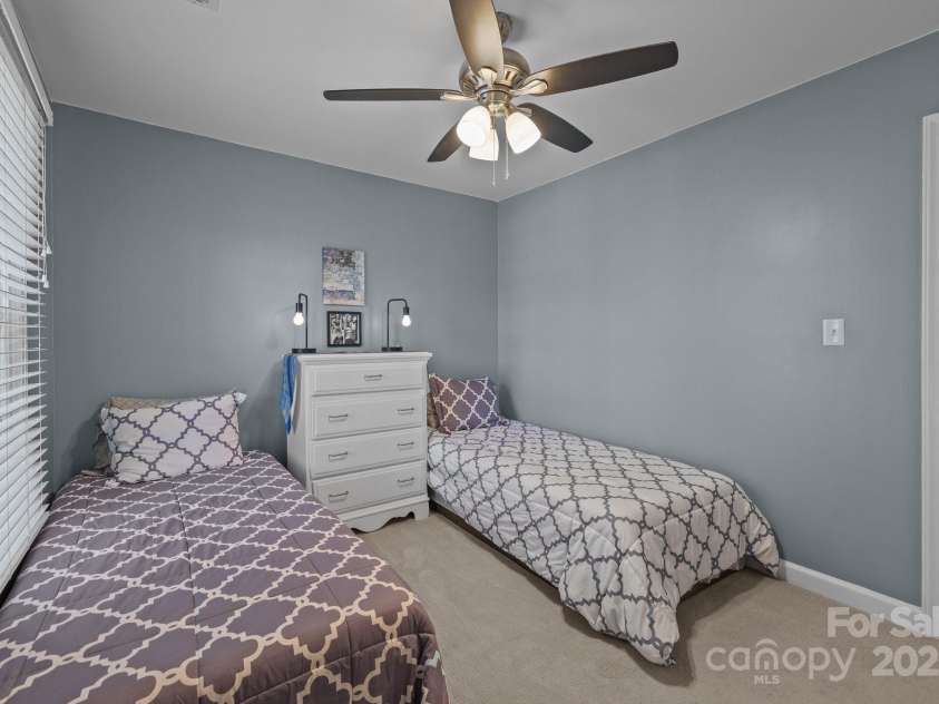 2439 Heathershire Lane, Matthews, NC 28105.  MLS# CAR4241970, YatesRealty ID 12981. 