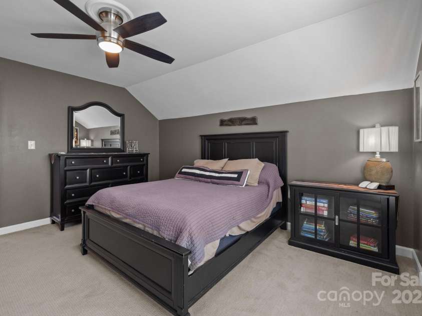 2439 Heathershire Lane, Matthews, NC 28105.  MLS# CAR4241970, YatesRealty ID 12981. 