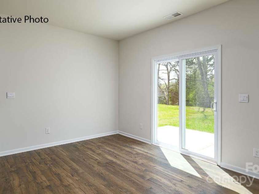 2054 10th Street, Hickory, NC 28602.  MLS# CAR4322754, YatesRealty ID 12982. 