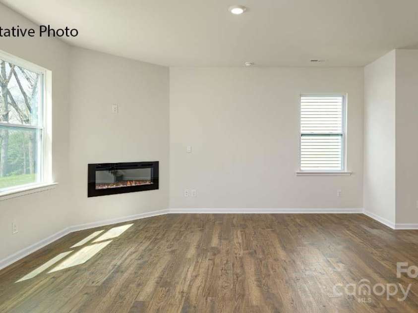 2054 10th Street, Hickory, NC 28602.  MLS# CAR4322754, YatesRealty ID 12982. 