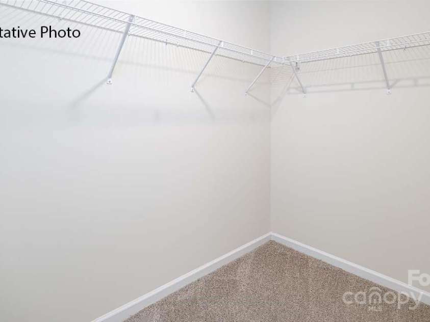 2054 10th Street, Hickory, NC 28602.  MLS# CAR4322754, YatesRealty ID 12982. 