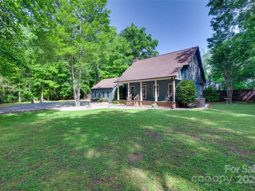 6688 Pine Forest Drive, York, SC 29745.  MLS# CAR4232954, YatesRealty ID 12982. 