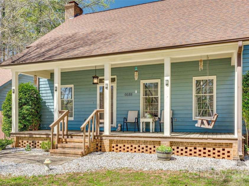 6688 Pine Forest Drive, York, SC 29745.  MLS# CAR4232954, YatesRealty ID 12982. 