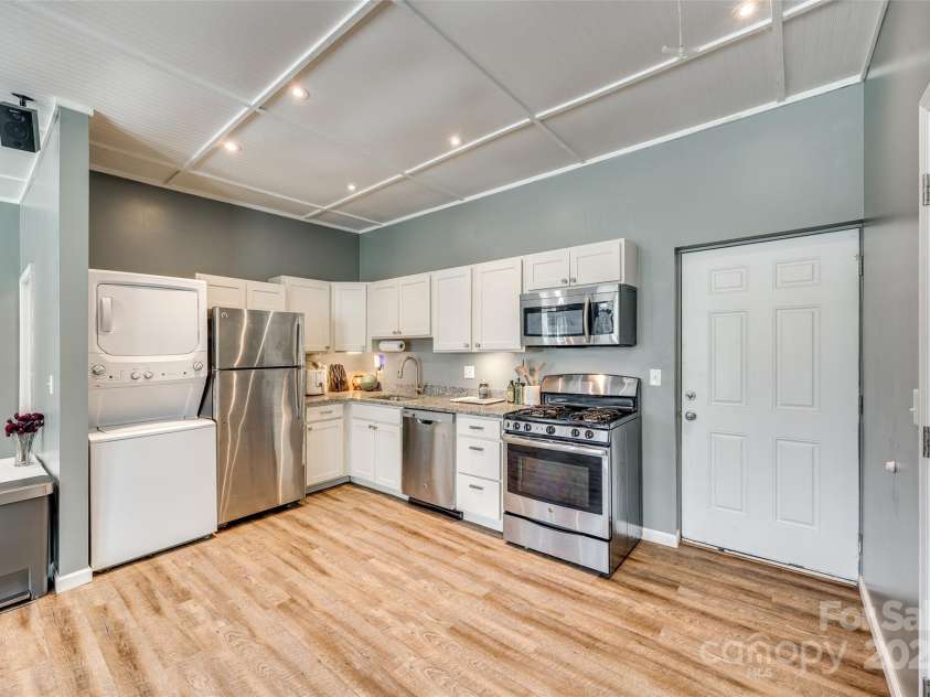 6688 Pine Forest Drive, York, SC 29745.  MLS# CAR4232954, YatesRealty ID 12982. 