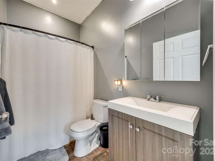 6688 Pine Forest Drive, York, SC 29745.  MLS# CAR4232954, YatesRealty ID 12982. 