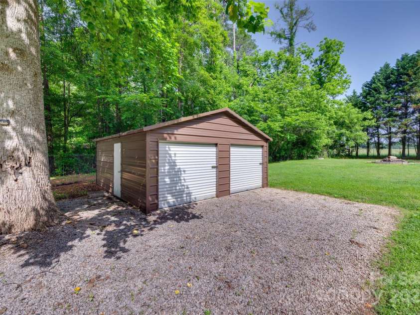 6688 Pine Forest Drive, York, SC 29745.  MLS# CAR4232954, YatesRealty ID 12982. 