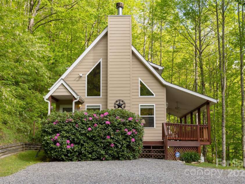 277 Mayali Trail, Waynesville, NC 28785.  MLS# CAR4256783, YatesRealty ID 12983. 