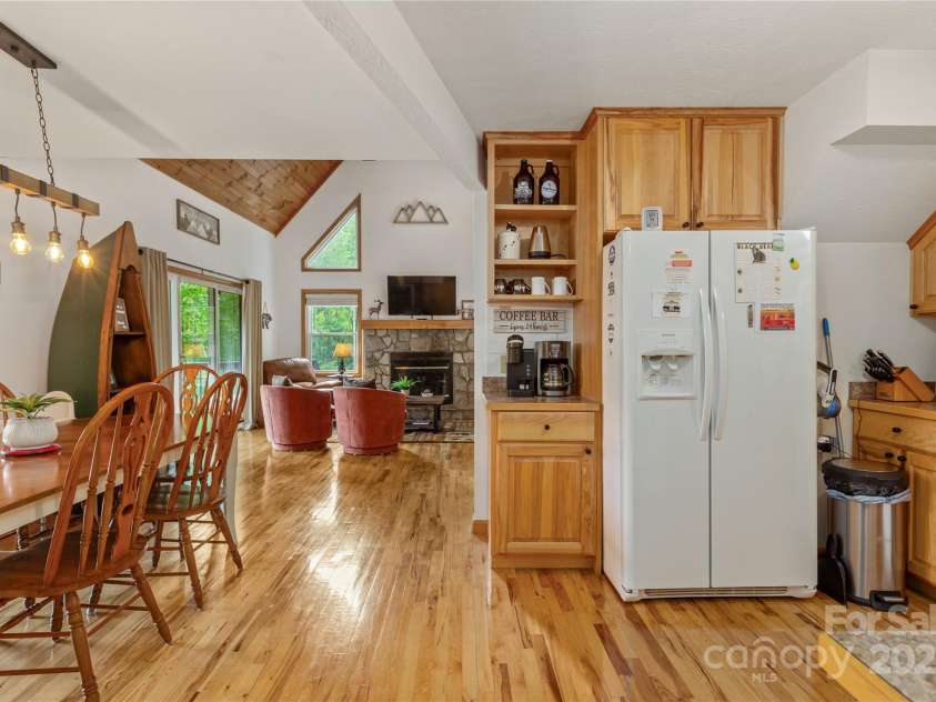 277 Mayali Trail, Waynesville, NC 28785.  MLS# CAR4256783, YatesRealty ID 12983. 