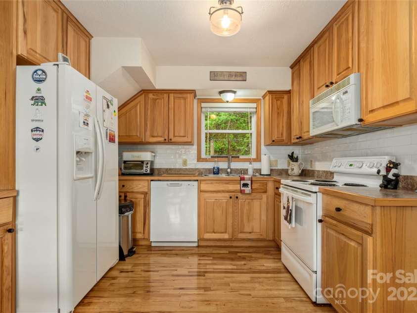 277 Mayali Trail, Waynesville, NC 28785.  MLS# CAR4256783, YatesRealty ID 12983. 