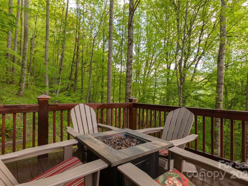 277 Mayali Trail, Waynesville, NC 28785.  MLS# CAR4256783, YatesRealty ID 12983. 