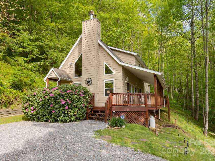 277 Mayali Trail, Waynesville, NC 28785.  MLS# CAR4256783, YatesRealty ID 12983. 