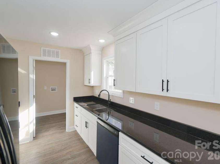 125 Oak Hill Court, Mount Gilead, NC 27306.  MLS# CAR4328938, YatesRealty ID 12984. 