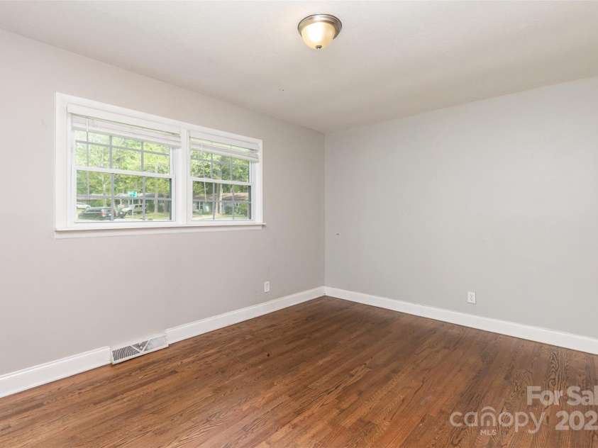1532 Downs Avenue, Charlotte, NC 28205.  MLS# CAR4249306, YatesRealty ID 12985. 