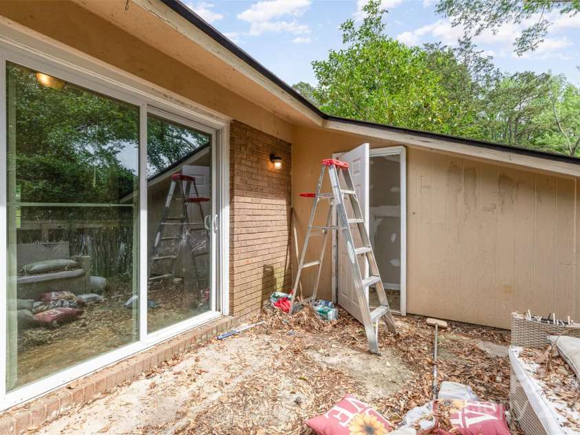 1532 Downs Avenue, Charlotte, NC 28205.  MLS# CAR4249306, YatesRealty ID 12985. 