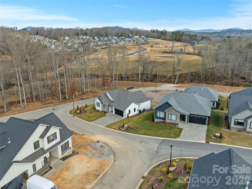 304 Avery Trail Drive, Arden, NC 28704.  MLS# CAR4336912, YatesRealty ID 12985. 