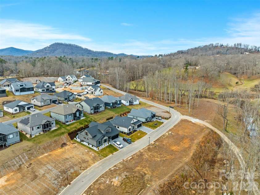 304 Avery Trail Drive, Arden, NC 28704.  MLS# CAR4336912, YatesRealty ID 12985. 